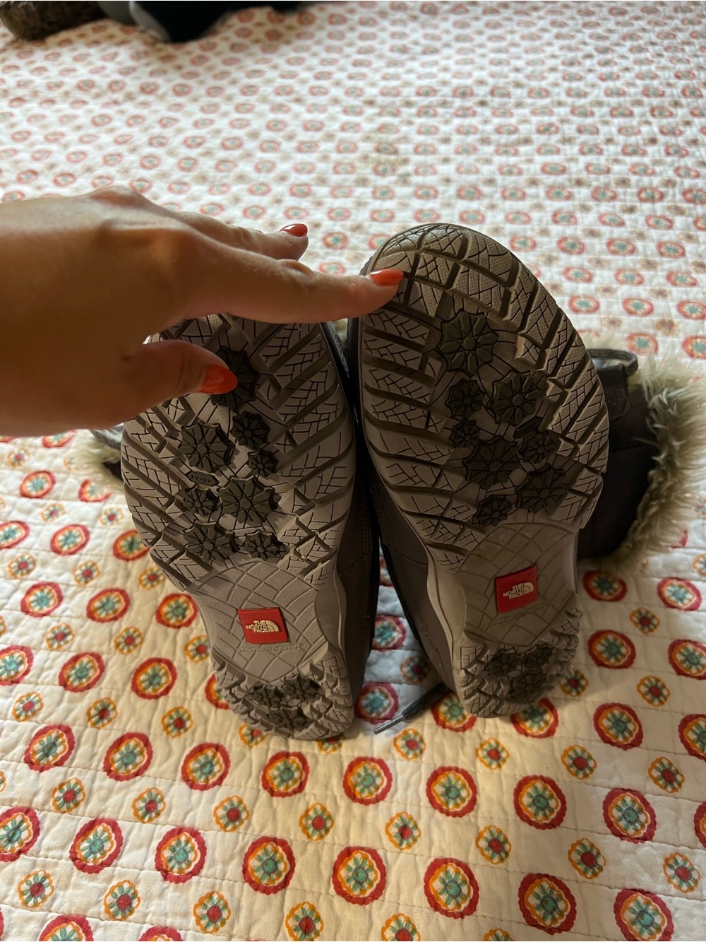 EUC The North Face Nuptse Purna Dusty Purple Faux Fur Winter Boots size 7.5 - Picture 3 of 7